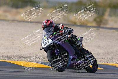 media/Dec-17-2022-SoCal Trackdays (Sat) [[224abd9271]]/Turn 7 Set 1 (1125am)/